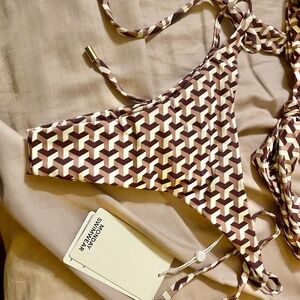 MONDAY SWIMWEAR- Palma top& bottom- husk geo (size petite)